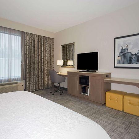 Hampton Inn And Suites Minneapolis University Area, Mn Eksteriør billede