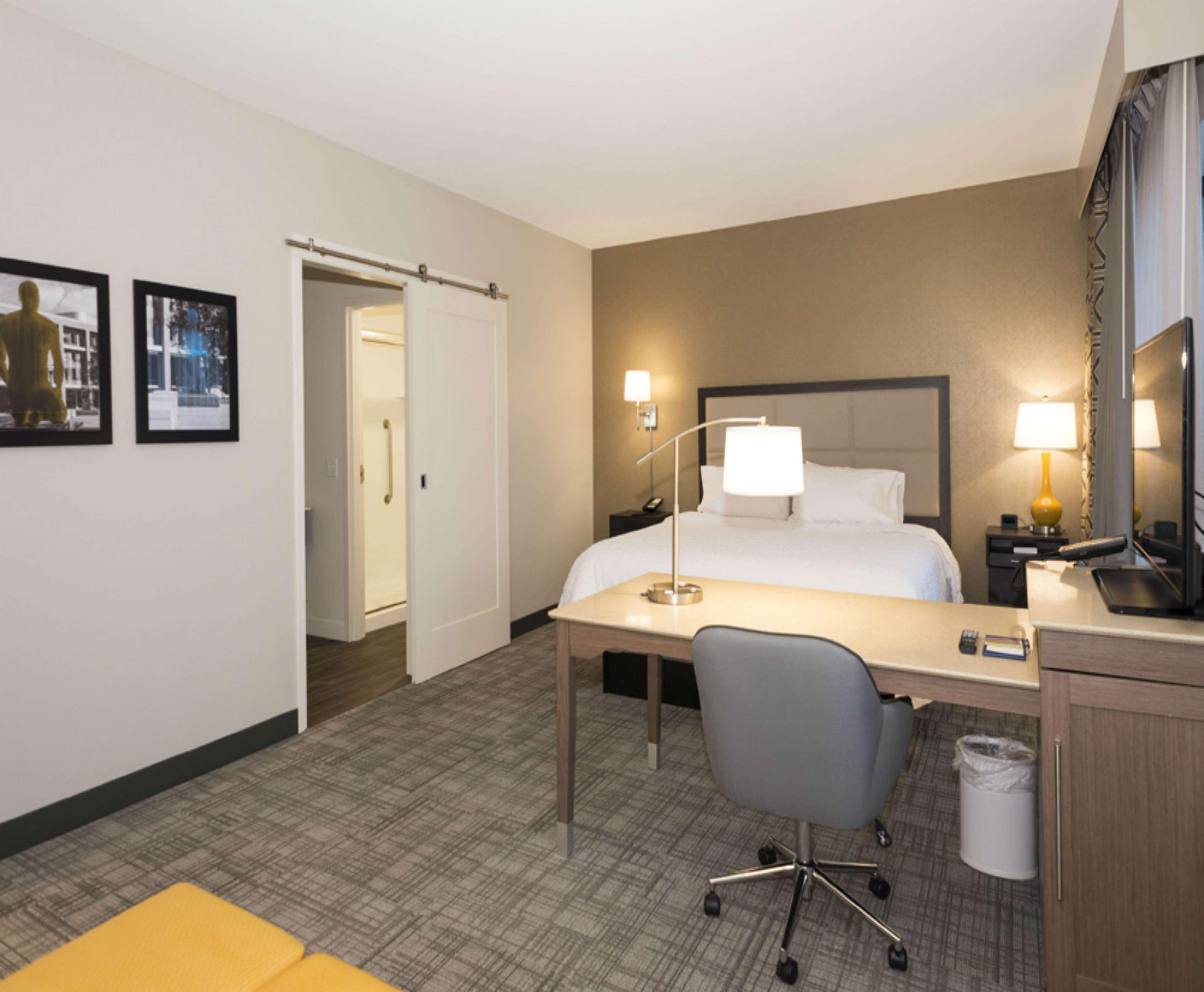Hampton Inn And Suites Minneapolis University Area, Mn Eksteriør billede