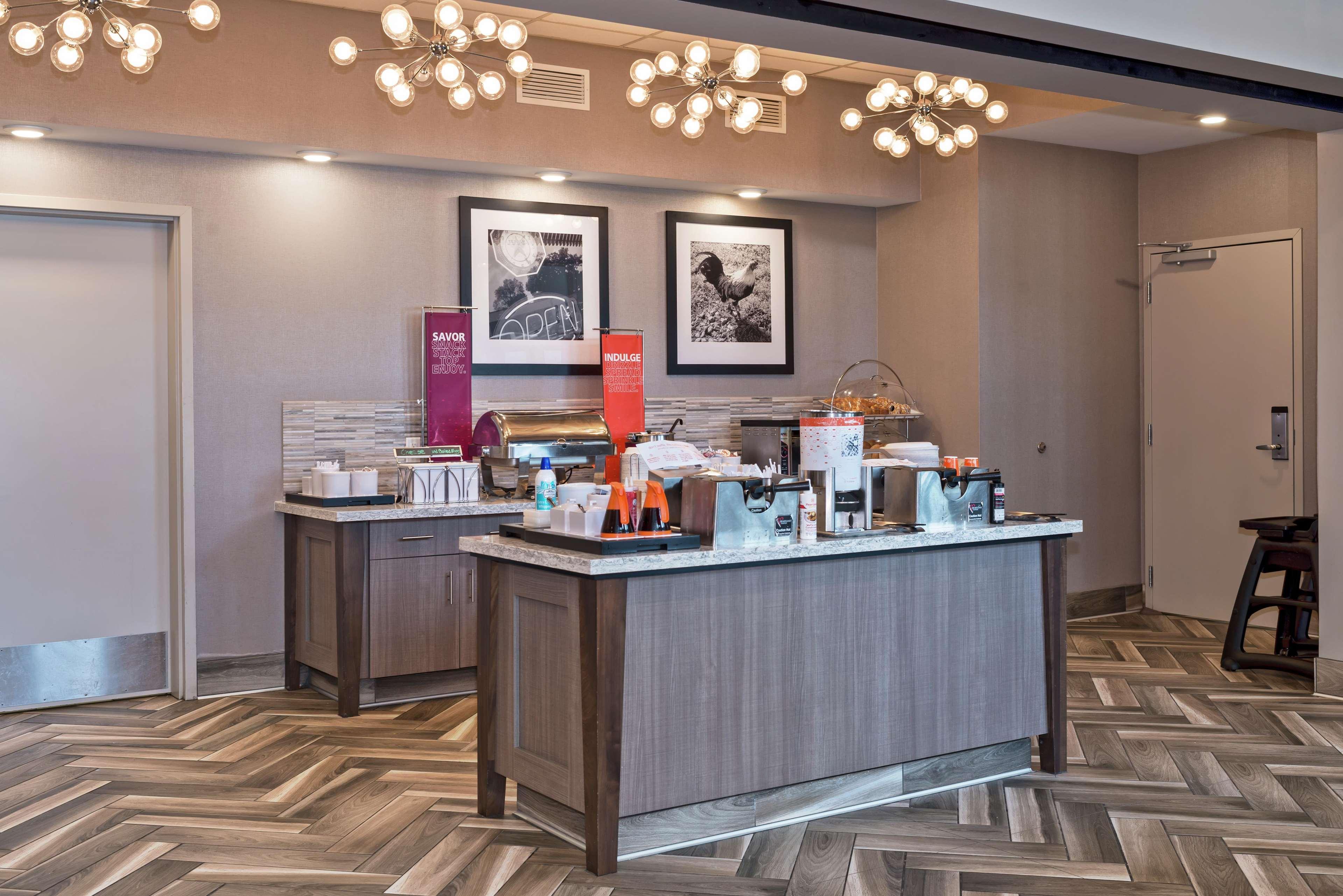 Hampton Inn And Suites Minneapolis University Area, Mn Eksteriør billede